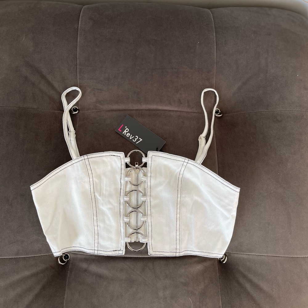 Cute white crop top size M